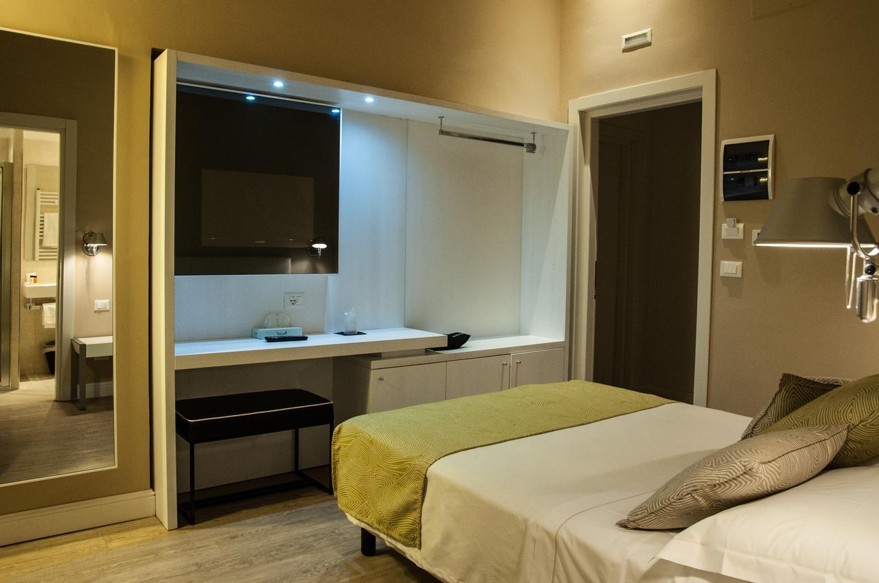Hotel Universal Livorno Exterior photo